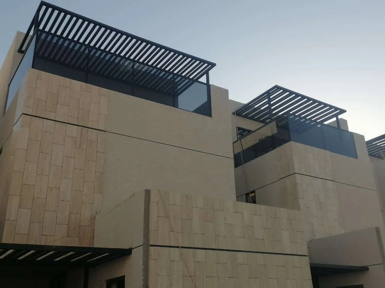 مظلات وسواتر سراة عبيدة