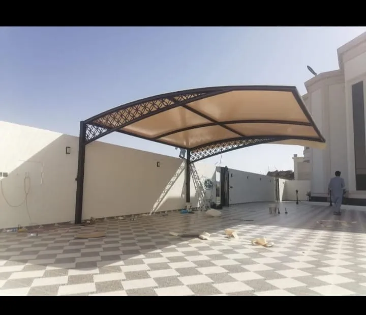 حداد مظلات في خميس مشيط