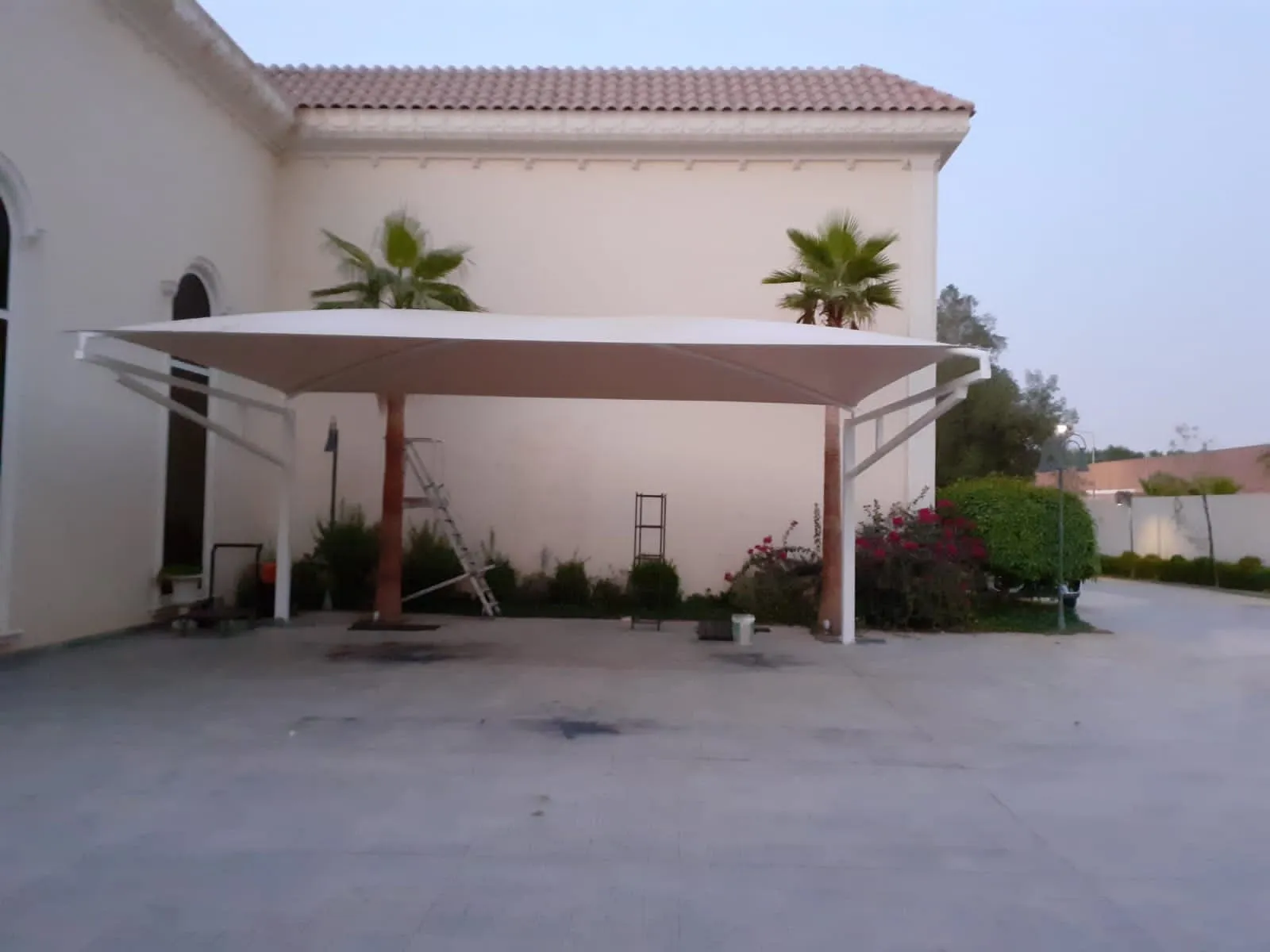 تركيب مظلات سيارات فرسان والحرث جازان