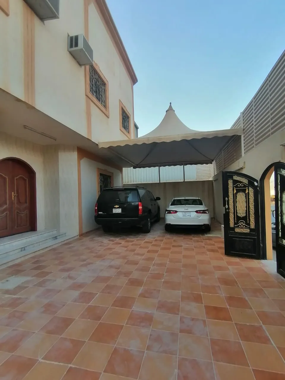 تركيب مظلات كراجات السيارات جازان