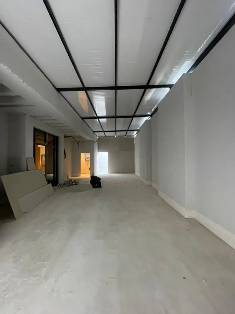 تركيب ساندوتش بانل للأسقف والملاحق في خميس مشيط