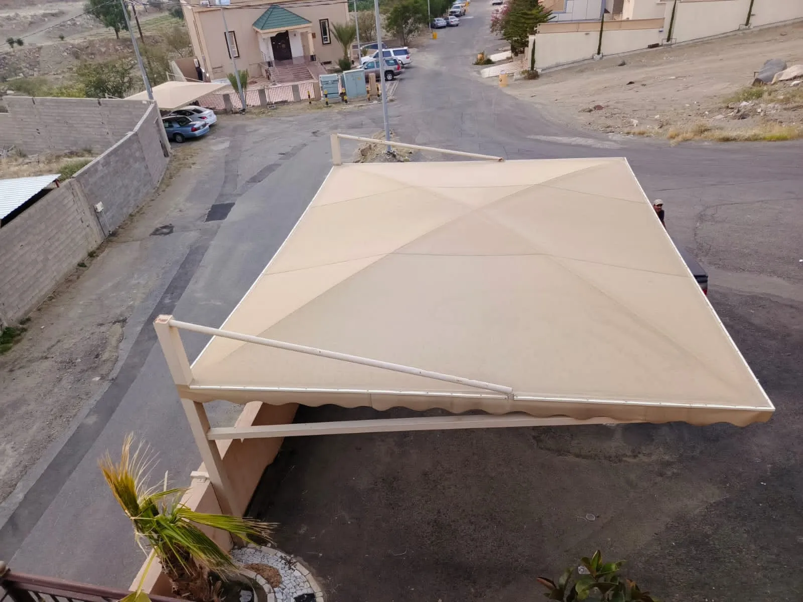 مظلات PVC و مظلات البولي إيثيلين ابها