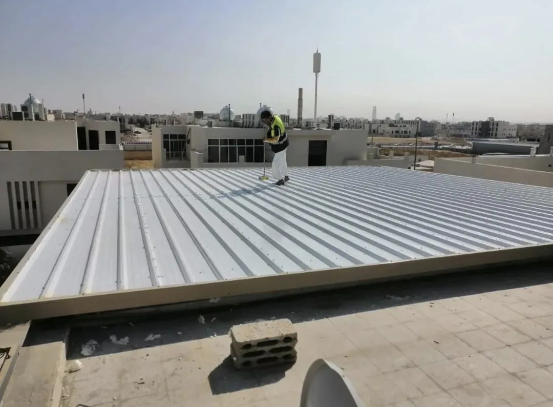 سعر متر الساندوتش بانل في خميس مشيط