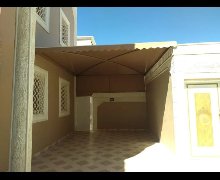 مظلات بولي ايثيلين في خميس مشيط