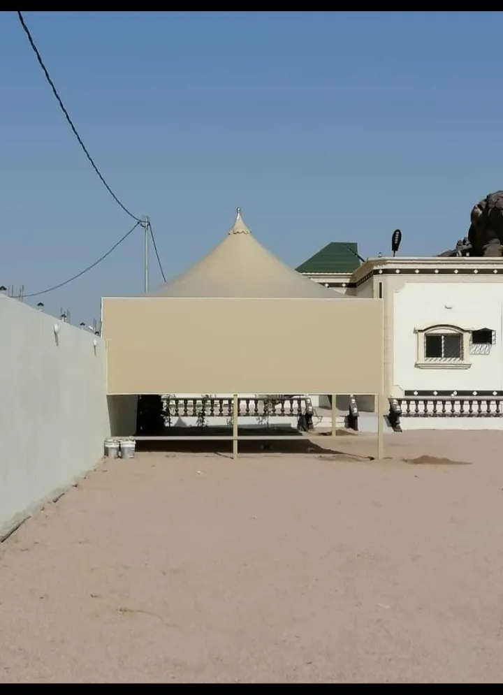 مظلات وسواتر