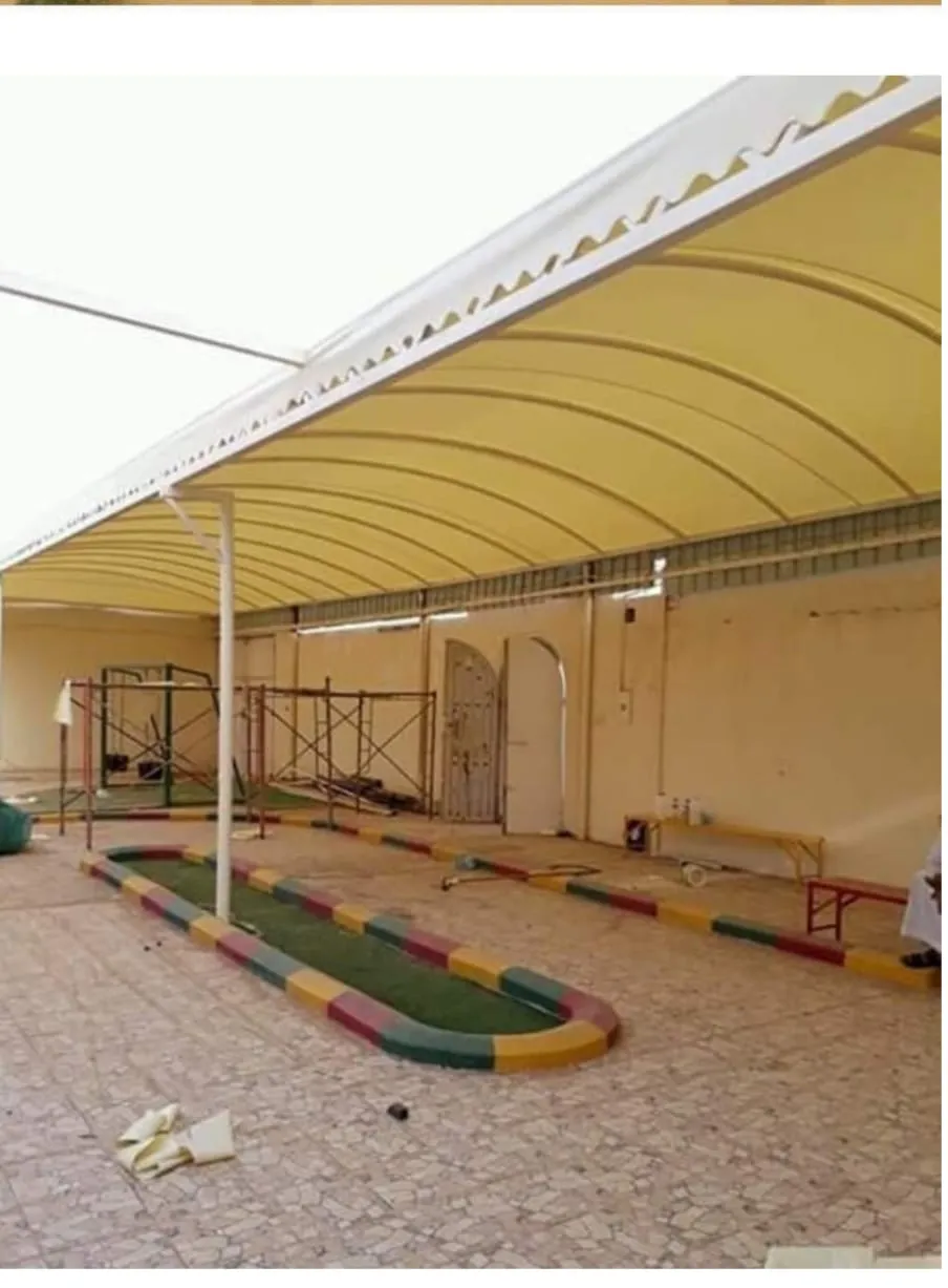 مظلات وسواتر