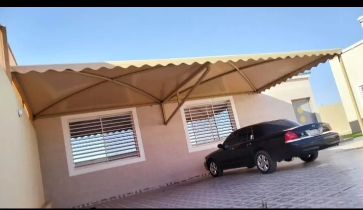 مظلات وسواتر