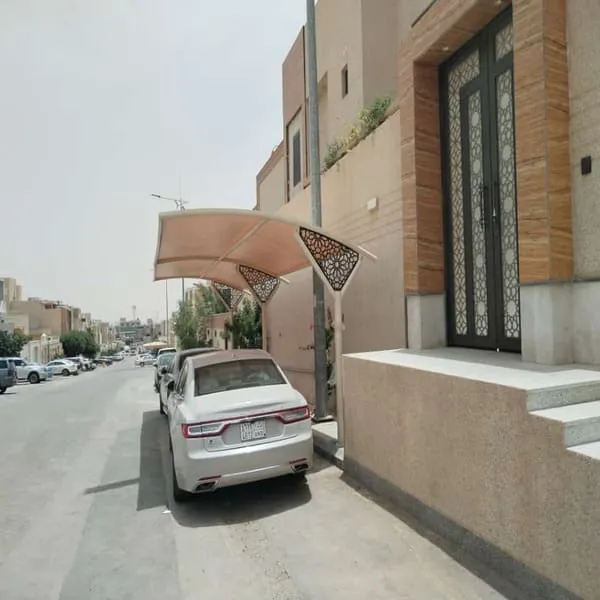 مظلة سيارة داخلية وخارجية في خميس مشيط