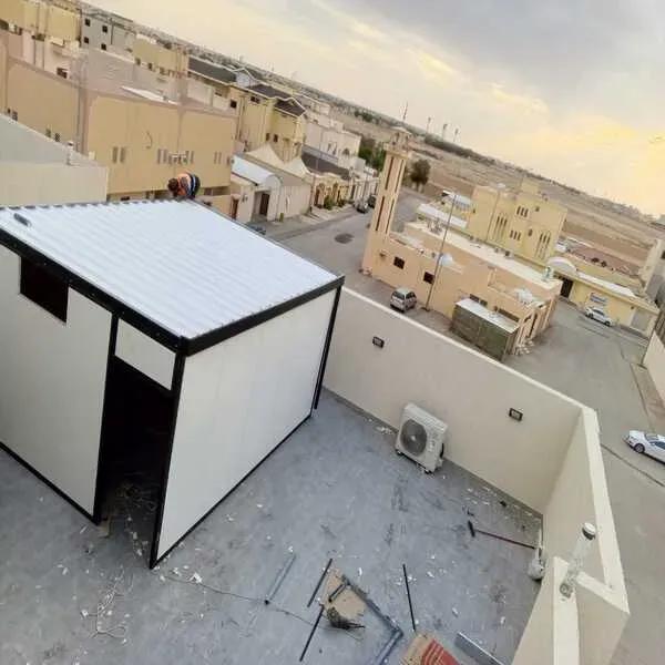 ملاحق ساندوتش بانل خميس مشيط